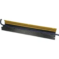 SHOWGEAR Kabelbrug - 2-kanaals - 30 cm breed - 1 meter - Zwart-Geel