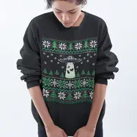 B&C Foute Kersttrui - Kleur Zwart - UFO Snowy Trees - Maat XL - Uniseks Pasvorm - Kerstkleding voor Dames & Heren