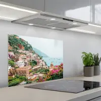 KitchenYeah Spatscherm 70x50 cm - Zelfklevende achterwand Berg - Water - Stad - Keuken muurbeschermer - Spatwand fornuis
