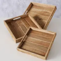 Boltze Dienblad - 3 set - Hout - Afmetingen: 24x24x3cm. 28x28x4cm. 32x32x5cm. - Past in elkaar - sfeervol - Naturel
