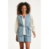 Smashed Lemon Lichtblauw look gilet met ceintuur |