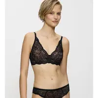 Triumph Wireless bh Amourette Charm | Maat: 80F | Kleur: Zwart