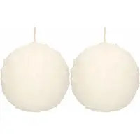 Enlightening Candles 2x Witte sneeuwbal bolkaarsen 10 cm 67 branduren - Kerst kaarsjes - Sneeuwballen ronde geurloze kaarsen - Woondecoraties
