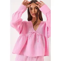Bianco Gestructureerde V-hals Cropped Blouse met Strik