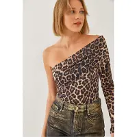 Bianco Leopardprint Strapless Fitted Blouse