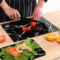 LABORA La Bora - Glazen Snijplank - Glas Snijplank met Marmeren Motief - 4 in 1: Aperitief Bord - Snijden - Serveren - Sushi plank - Koken - 40 x 30 cm - UV Gelaagd Glas - Dienblad - Anti-Slip - Zwart
