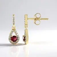 Cavill - Gouden oorbellen 9K met rode spinel Tanzania 0,214 ct en zirkonia Cambodja 0,271 ct - Elegante ronde briljant geslepen edelstenen
