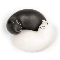 Kikkerland - Purrfect Salt & Pepper Shakers - Black and White - 8.25 cm x 3.75 cm x 6.5 cm