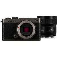 Panasonic Lumix S9 Body Titanium Black + Lumix S 40mm f/2.0 - Zwart