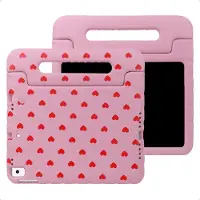 IMoshion Kidsproof Design Backcover met handvat voor de Apple iPad 9 (2021) 10.2 inch / iPad 8 (2020) 10.2 inch / iPad 7 (2019) 10.2 inch - Rode hartjes