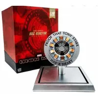Hot toys Figuur LMS012 - Marvel Comics - Iron Man - Tony Stark's Arc Reactor