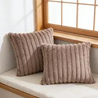 OKWISH Kussenslopen – Fluwelen Kussensloop Set Met Zachte Sierkussenslopen Voor Woonkamer En Bed, Gestreept En Elegant – Kameel – 45x45 cm