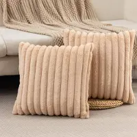 OKWISH Kussenslopen – Fluwelen Kussensloop Set Met Zachte Kussenslopen Voor Couch, Slaapkamer En Woonkamer – Effen Gestreept Design – Lichtbruin – 50x50 cm