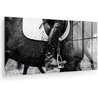 MuchoWow Glasschilderij 120x60 cm - Schilderij acrylglas - Paard - Sport - Zwart - Wit - Foto op glas - Muurdecoratie woonkamer - Wanddecoratie slaapkamer - Schilderijen