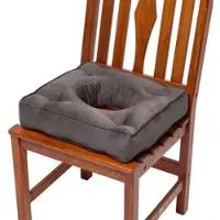 Homescapes Orthopedisch stoelkussen grijs met uitsparing, 40 x 40 cm - zitkussen met velours hoes