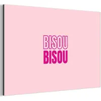MuchoWow Aluminium schilderij 150x100 cm - Wanddecoratie metaal - Bisou - Roze - Minimalistisch - Metalen muurdecoratie woonkamer - Decoratie industrieel - Foto op dibond - Industriële accessoires slaapkamer
