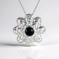 Cavill - Zilveren Halsketting 925 Sterling Zilver Gerhodineerd - 0,81 Ct Mezezo Opaal Rond Cabochon - Elegante Filigraan Hanger - Opaal Sieraden Dames
