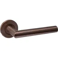 Intersteel Deurklink Q 01 op rond rozet brons