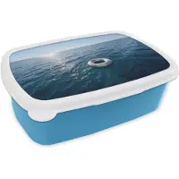 MuchoWow Broodtrommel Blauw - Lunchbox Oceaan - Zwemband - Horizon - Brooddoos 18x12x6 cm - Brood lunch box - Broodtrommels voor kinderen en volwassenen