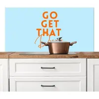 KitchenYeah Spatscherm keuken 120x60 cm - Kookplaat achterwand Blauw - Oranje - Tekst - Muurbeschermer - Spatwand fornuis - Hoogwaardig aluminium