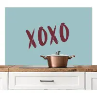 KitchenYeah Spatscherm keuken 120x80 cm - Kookplaat achterwand XOXO - Blauw - Rood - Muurbeschermer - Spatwand fornuis - Hoogwaardig aluminium