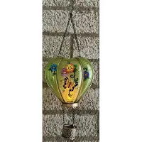 Impuls Decoratieve solarlamp hart met luchtballon " met flame LED " - Bloemen + Vlinder print- kunststof - hangend model - hoogte 46 x 16 x 9.5 cm - Tuindecoratie - Tuinverlichting