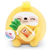 Zuru Snackles, luiaard, geel, Dole ananas, snackfiguur, knuffel met eten, 20 cm groot