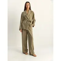 Bianco Hoge taille set met strikdetail en sjaalkraag