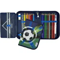 Undercover etui voetbal gevuld met potloden en accessoires.