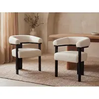 Vente-unique Set van 2 stoelen met armleuningen van boucléstof en heveahout - Wit en zwart - LIVELIA