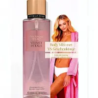 Victoria's Secret Velvet Petals parfum - Floral Musk Body Mist - 250 ml Met Geschenktasje
