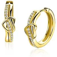 Zinzi 15mm gold plated zilveren oorringen met een opengewerkt sierlijk hart waarbij een rij witte zirkonia’s vloeiend door het hart loopt, luxe klapsluiting ZIO2874Y
