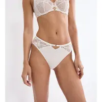 Triumph Slip ' Wild Gardenia Florale ' ecru