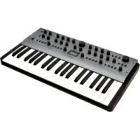 Modal Electronics CARBON8 8-Voice Polyphonic Synthesizer