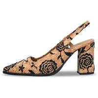 Nae Vegan Shoes Pumps met hoge voorkant 'LILOU' bruin