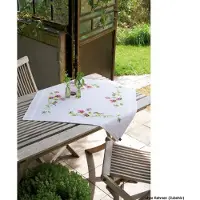 Vervaco - Tafelkleed kit - Pimpelmees met viooltjes - PN-0148682 - Borduren - Borduurpakket - Borduurpakket volwassenen - Borduurpakket kind
