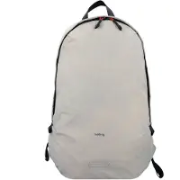 Bellroy Lite Daypack – 20 liter – Gemaakt van gerecyclede materialen – Geschikt voor MacBook Air/Neo 13" – Gevoerd MacBook vak – Wit - Wit