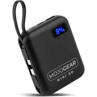 MOJOGEAR MINI GO Powerbank - 10.000 mAh - Met Ingebouwde Kabels (USB-C & Lightning) - 4 apparaten tegelijk opladen - LED-display voor batterijstatus - Zwart