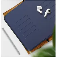 Mobigear Tablethoes geschikt voor Apple iPad Pro 11 Inch (2024) Hoes | Magnetic Folio Bookcase + Stylus Houder - Marineblauw