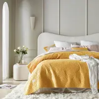 Room99 Velourssprei 170x210 cm, mosterdgeel, Feel collectie