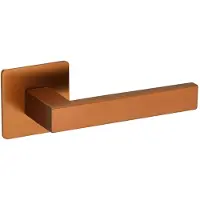 Intergriff Deurkruk (2x) Enzo vierkant 20mm haaks op vierkant ultra dunne rozet van 3mm brons geborsteld PVD gecoat | Deurklinken vierkant