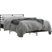 vidaXL Bedframe bewerkt hout metaal gerookt eikenkleurig 135x190 cm