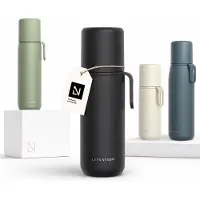 LARS NYSØM Roestvrijstalen Thermosfles - Dubbelwandige Geïsoleerde Drinkfles met Beker en Draagriem, Lekvrije Metalen Fles voor Reizen, Kantoor & Buitenactiviteiten (Carbon Black)
