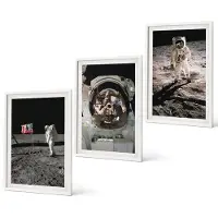 Coloray 3-Delige Schilderij Set - Foto'S Van Astronauten Die Op De Maan Landen - 40 x 60 - Stijlvolle Muurdecoratie - Slaapkamer - Wanddecoratie
