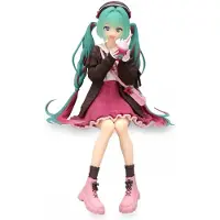 Furyu Vocaloid – Hatsune Miku Autumn Date Pink Ver. Noodle Stopper Figure