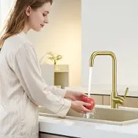 CECIPA MAX Gouden Keukenkraan - 360° Draaibaar - L-vormige Mengkraan - Warm en Koud Water - RVS