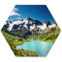 MuchoWow Hexagon wanddecoratie - Kunststof Wanddecoratie - Hexagon Schilderij - Sneeuw - Berg - Water - 120x103 cm