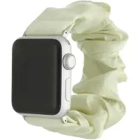 123Watches bandje Savara - scrunchie - nylon - limoen - 38 · 40 · 41 & 42 mm · M/L - Geschikt voor Apple Watch series 1/2/3/4/5/6/7/8/9/10/11/12/SE/SE2/SE3