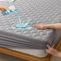 Famanu – Matrasbeschermer, waterdicht, 160 x 200 cm, grijs, gewatteerde topper, wasbare en ademende matrashoes, rekbaar tot 27 cm
