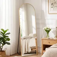 Famanu – Staande spiegel, 150 x 50 cm, gebogen full-body spiegel met goudkleurig aluminium frame, aanleun- of hangspiegel voor woonkamer en slaapkamer